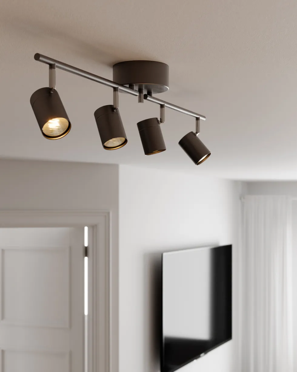 Correct 4 spotlight