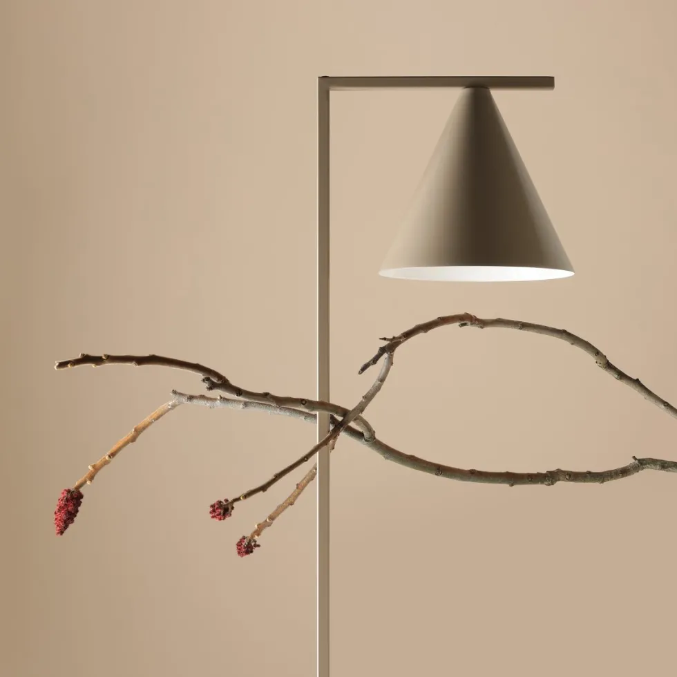 Form 1 golvlampa