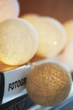 Irislights Creamy White 20 bollar