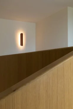 Novo 50cm vägglampa