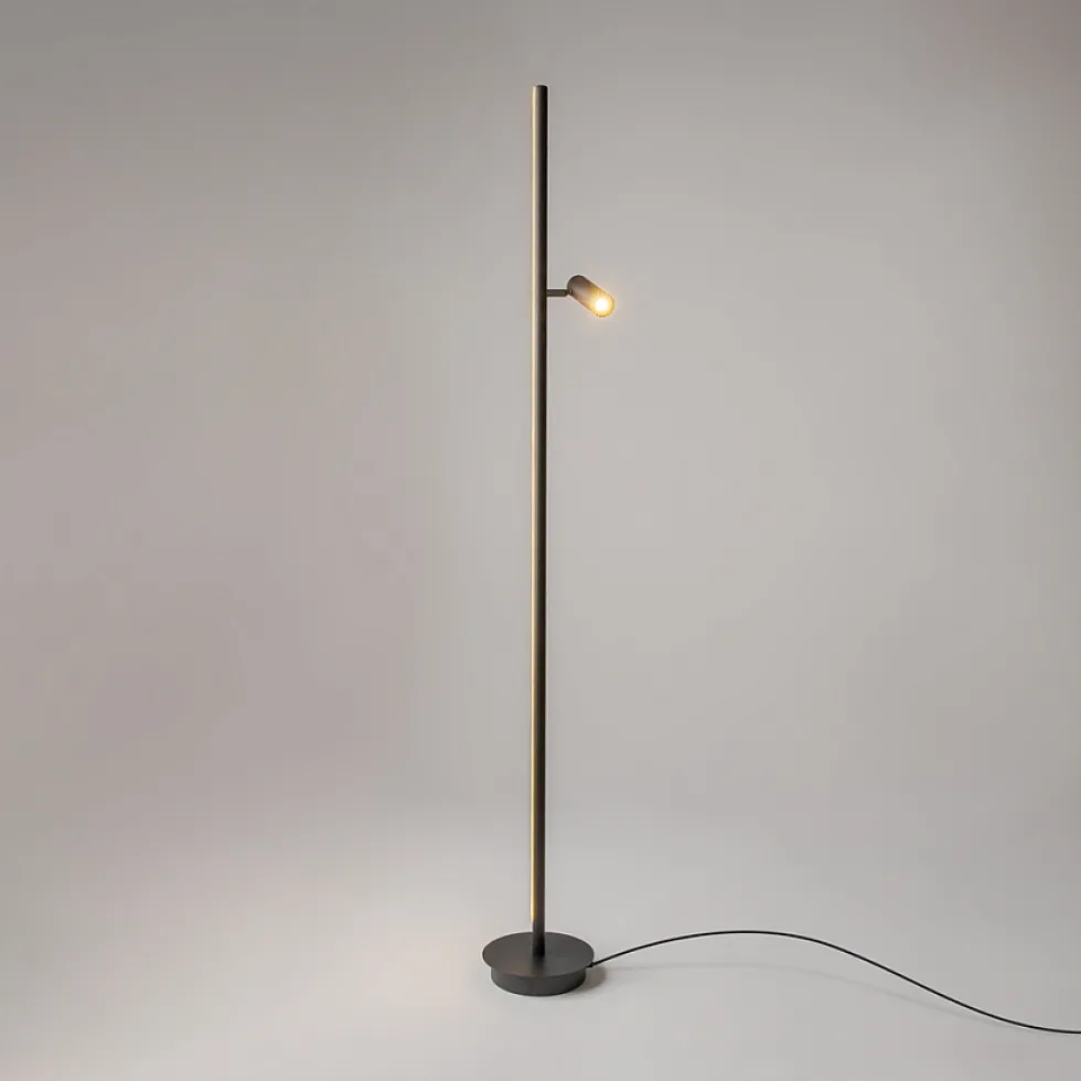 Thin golvlampa